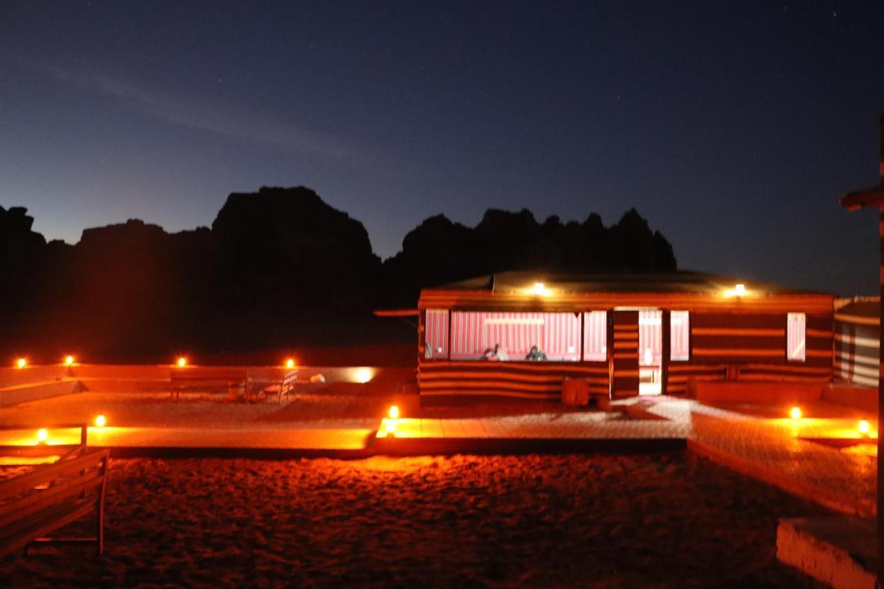 Wadi Rum Legend Camp Ngoại thất bức ảnh