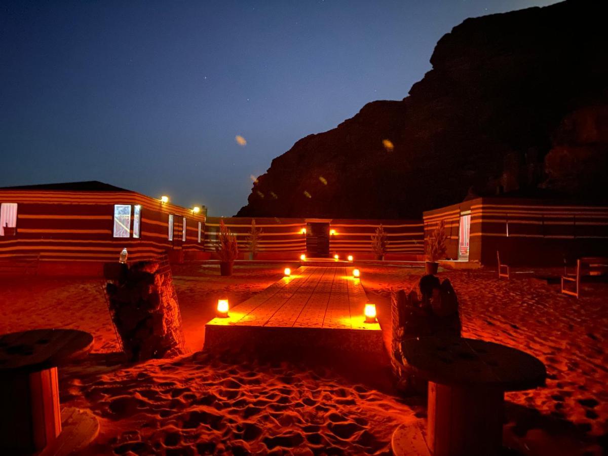 Wadi Rum Legend Camp Ngoại thất bức ảnh